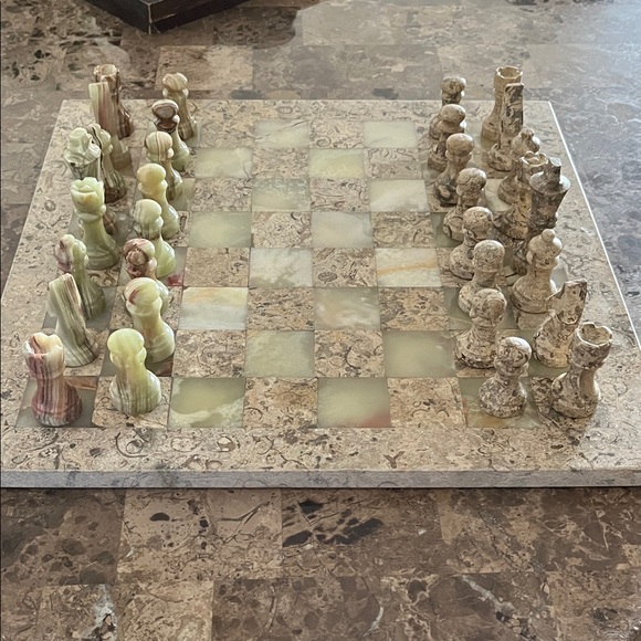 Marble Chess Set - Picture 2 of 5